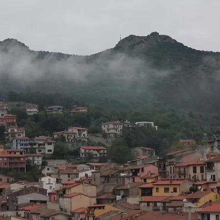 Il Lupo Rosso Bed and Breakfast Santu Lussurgiu