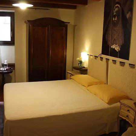 Il Lupo Rosso Bed & Breakfast Santu Lussurgiu