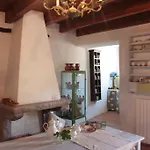 B&B Il Lupo Rosso 산투 루수르기우