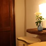 B&B Il Lupo Rosso 산투 루수르기우